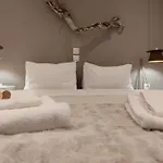 Delphic Moments I Cozy 1br 2ba 2 Double Beds *